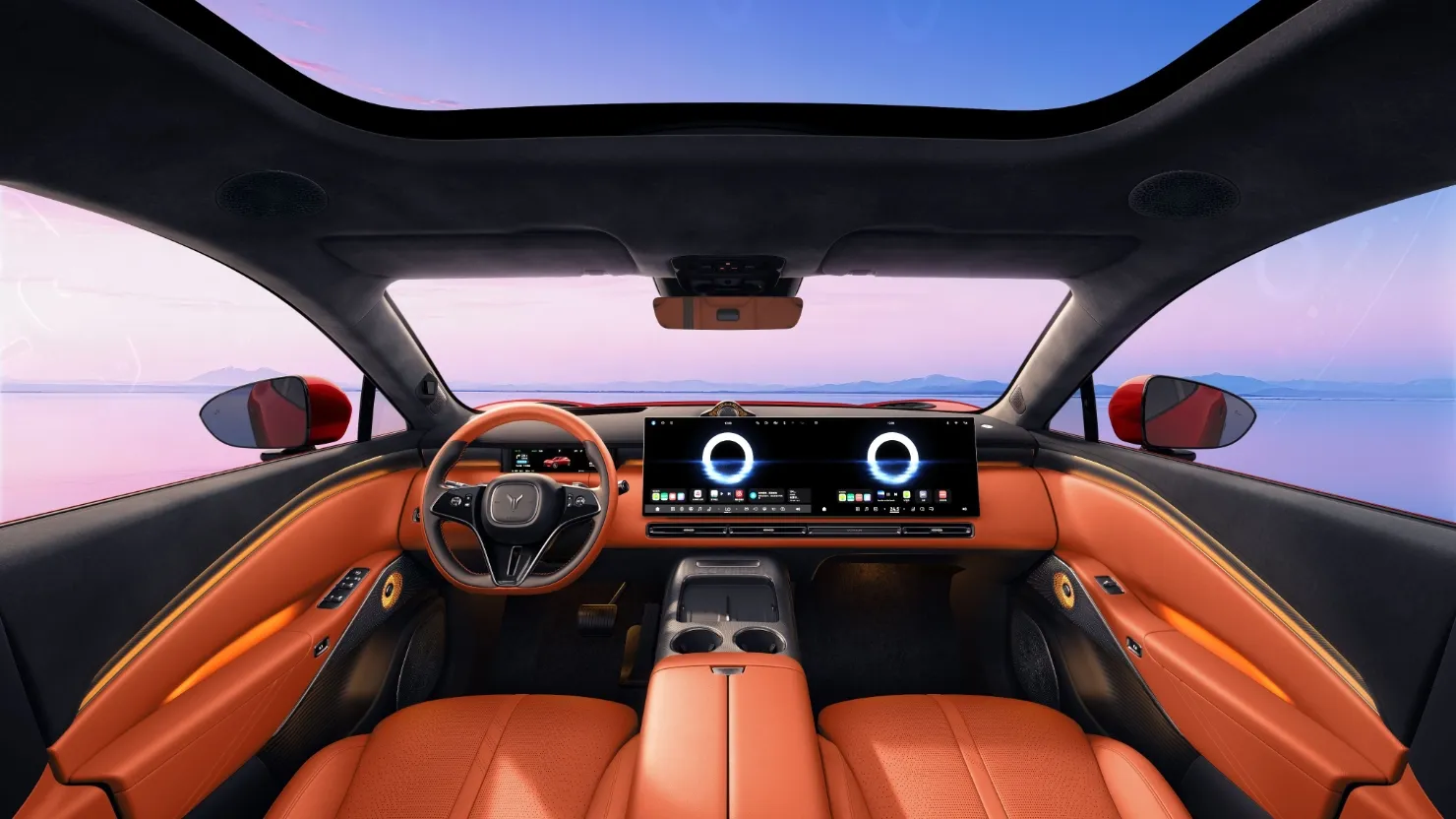 Interior naranja del Voyah Passion S con doble pantalla delantera
